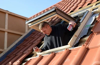 Pose de fenêtres de toit Velux à Picherande